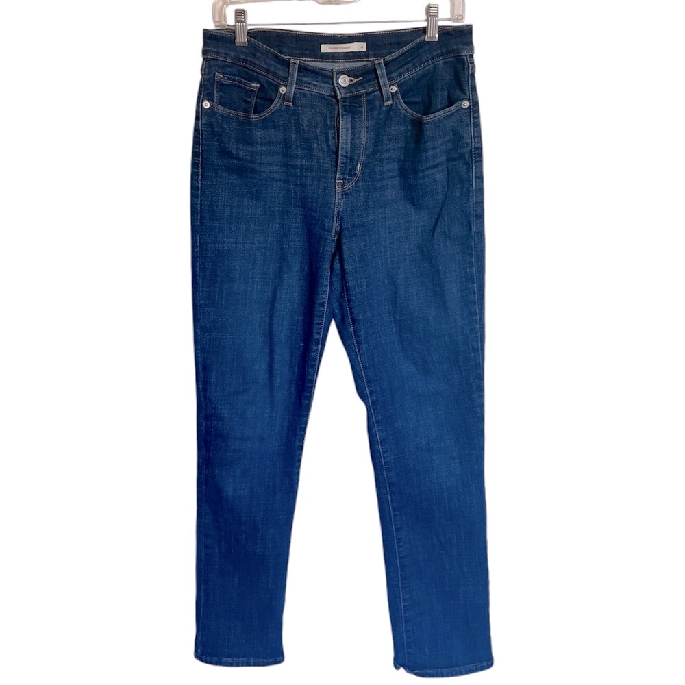 Levi's Women’s Classic Straight Dark Wash stretch Blue denim Jean size 4